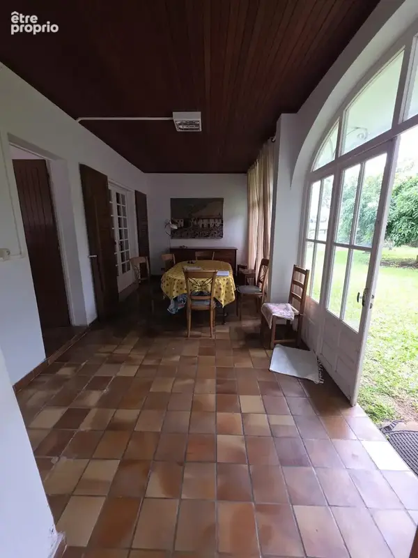 Zone résidentielle villa F6/7 à rénover sur 1600 € m2 de terrain - photo 7