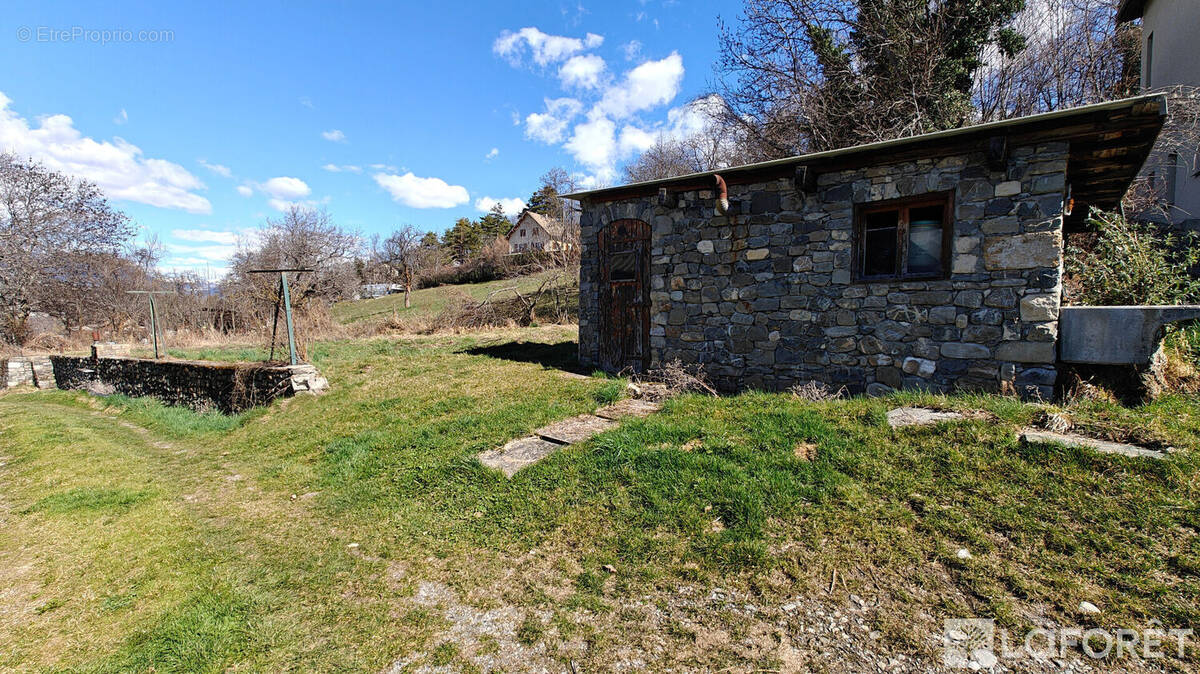 Maison à CROTS
