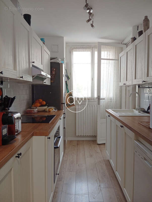 Appartement à LA VALETTE-DU-VAR