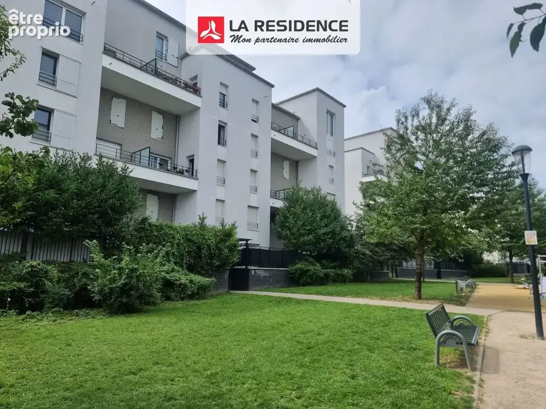 Photo Appartement à Stains au prix de 210 000€