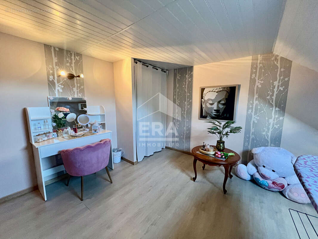 Maison à MONTEREAU-FAULT-YONNE