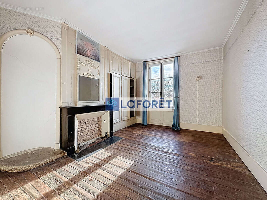 Maison à ECLARON-BRAUCOURT-SAINTE-LIVIERE