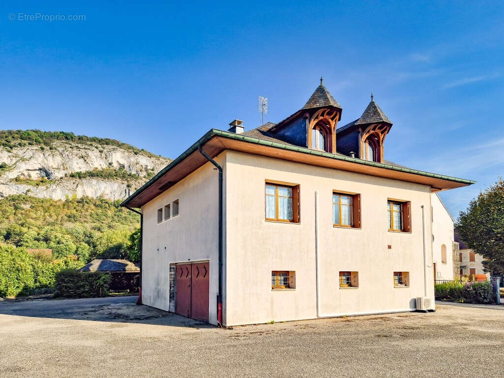 Virignin : maison env. 127 m2 avec ascenseur et sous-sol complet sur un terrain de 1483 m2 - photo 4