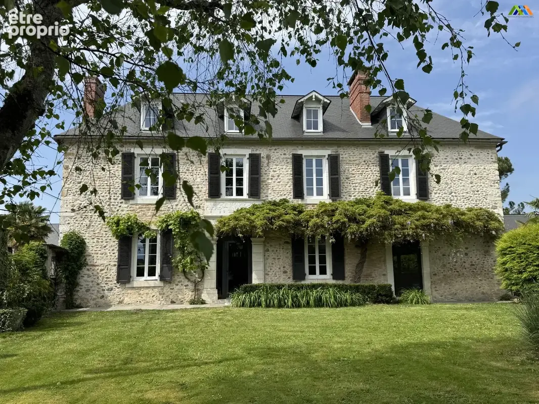 Bien immobilier à vendre à Nay (64800) - photo 2