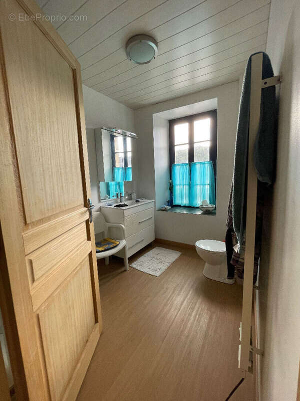 Maison à SAINT-MARTIN-DES-CHAMPS