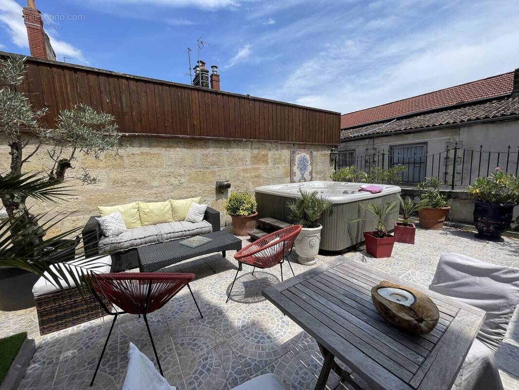 Appartement à BORDEAUX