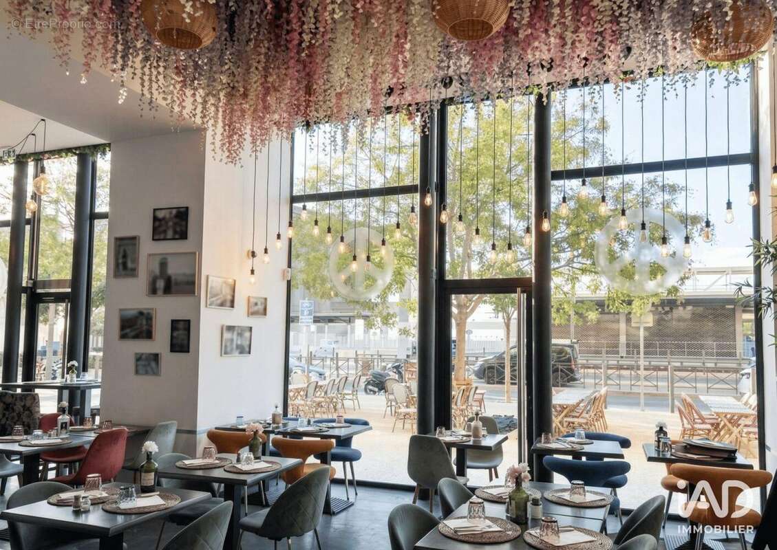 Photo 2 - Commerce à MARSEILLE-2E