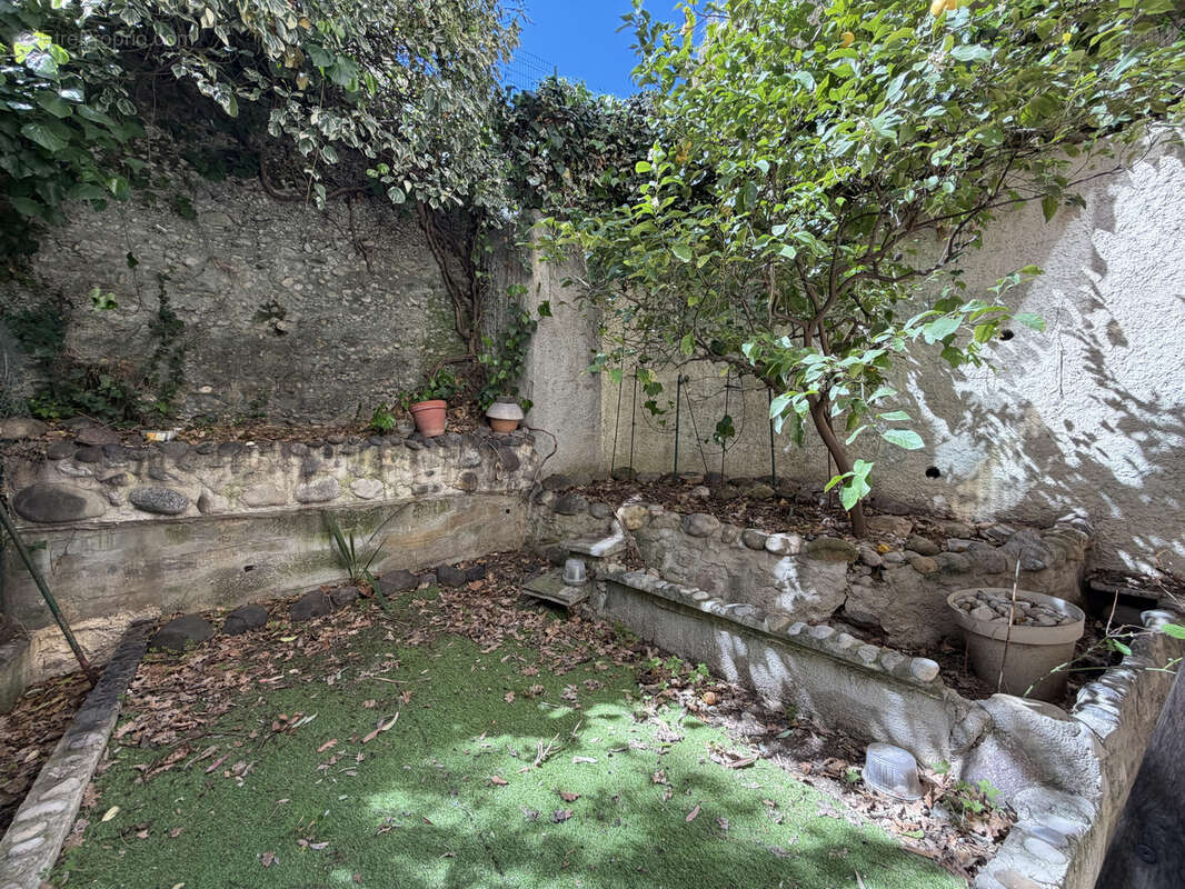 Appartement à CARROS