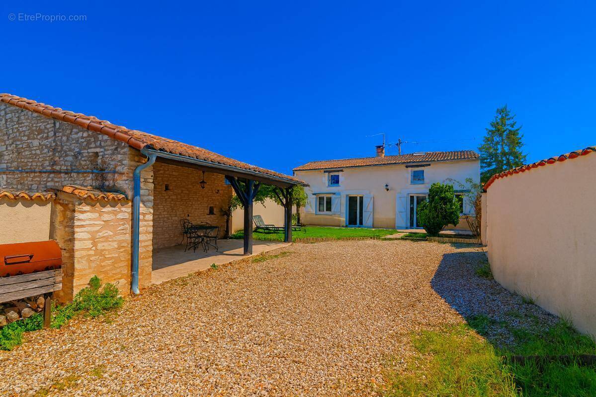 Maison à CHAMPIGNY-LE-SEC