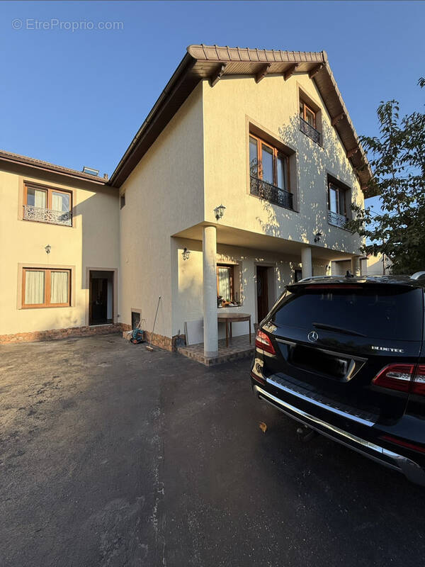 Maison à LE BLANC-MESNIL