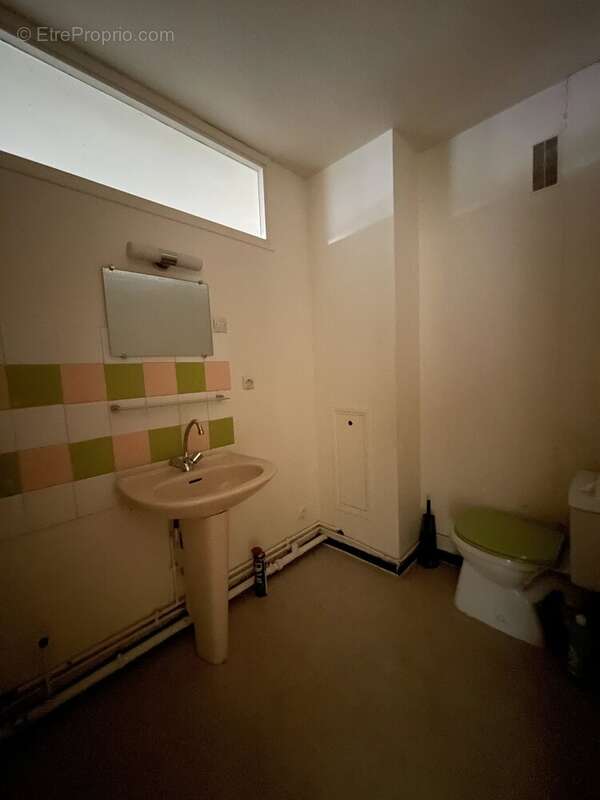 Grand studio dans un bel environnement - parking - photo 11