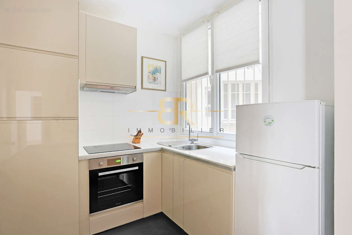 Appartement à PARIS-3E