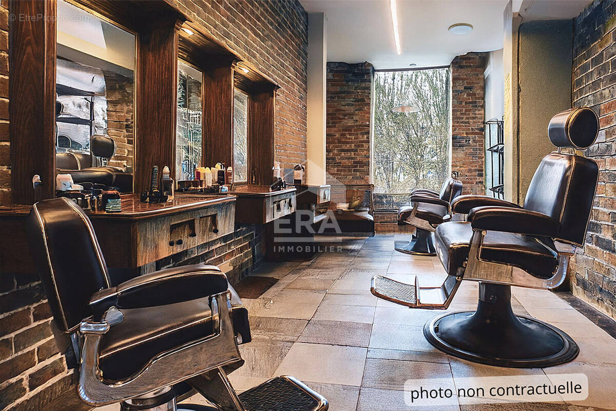 Commerce à L'ISLE-SUR-LA-SORGUE