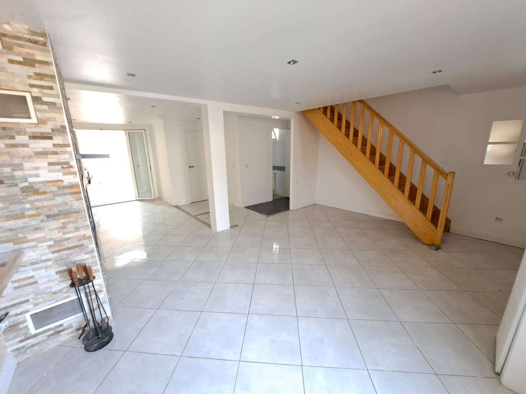 Maison à CHAMPAGNE-SUR-SEINE