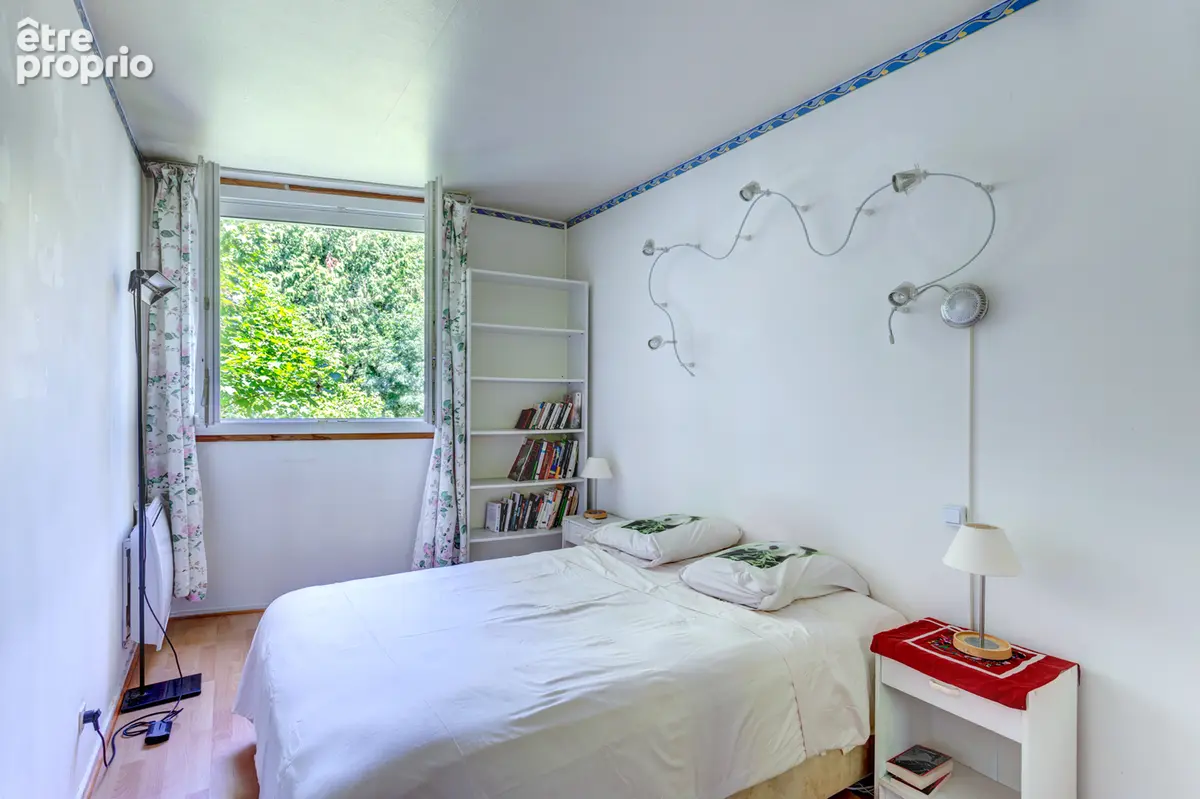 SOUS OFFRE : Appartement 2 pièces dans résidence ravalée et isolée - photo 4