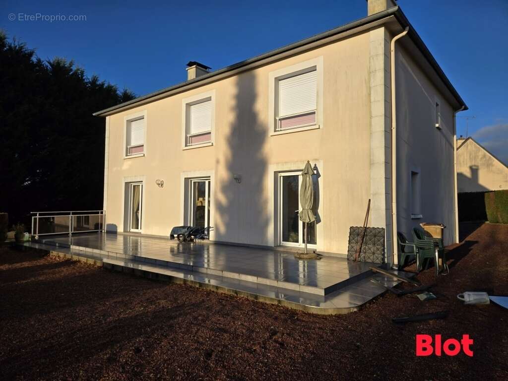 Maison à FOUGERES