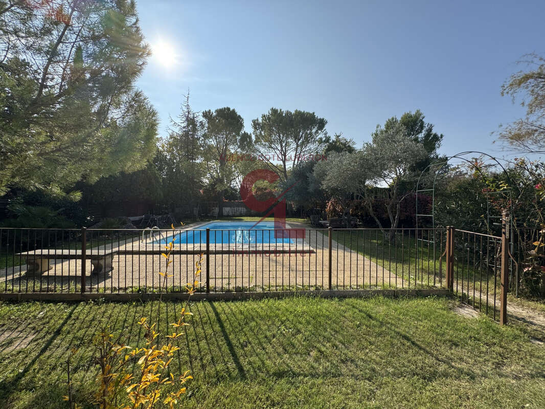 Maison à SAUMANE-DE-VAUCLUSE