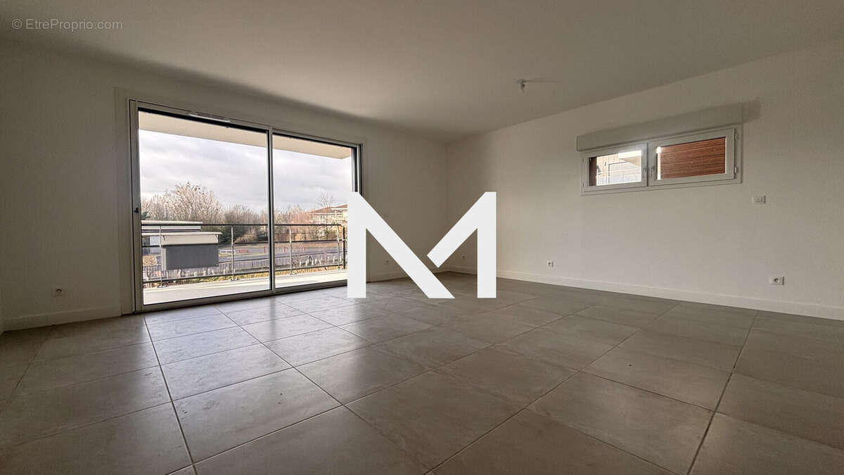 Appartement à MEYLAN