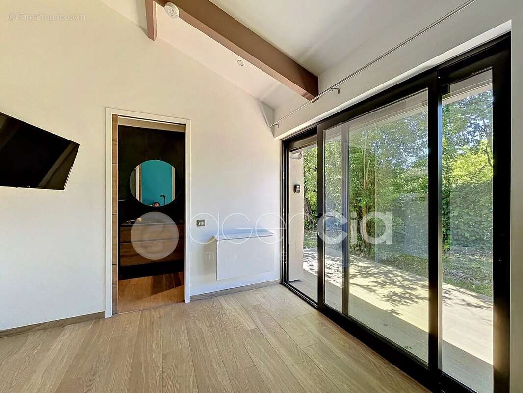 Maison à MOUGINS