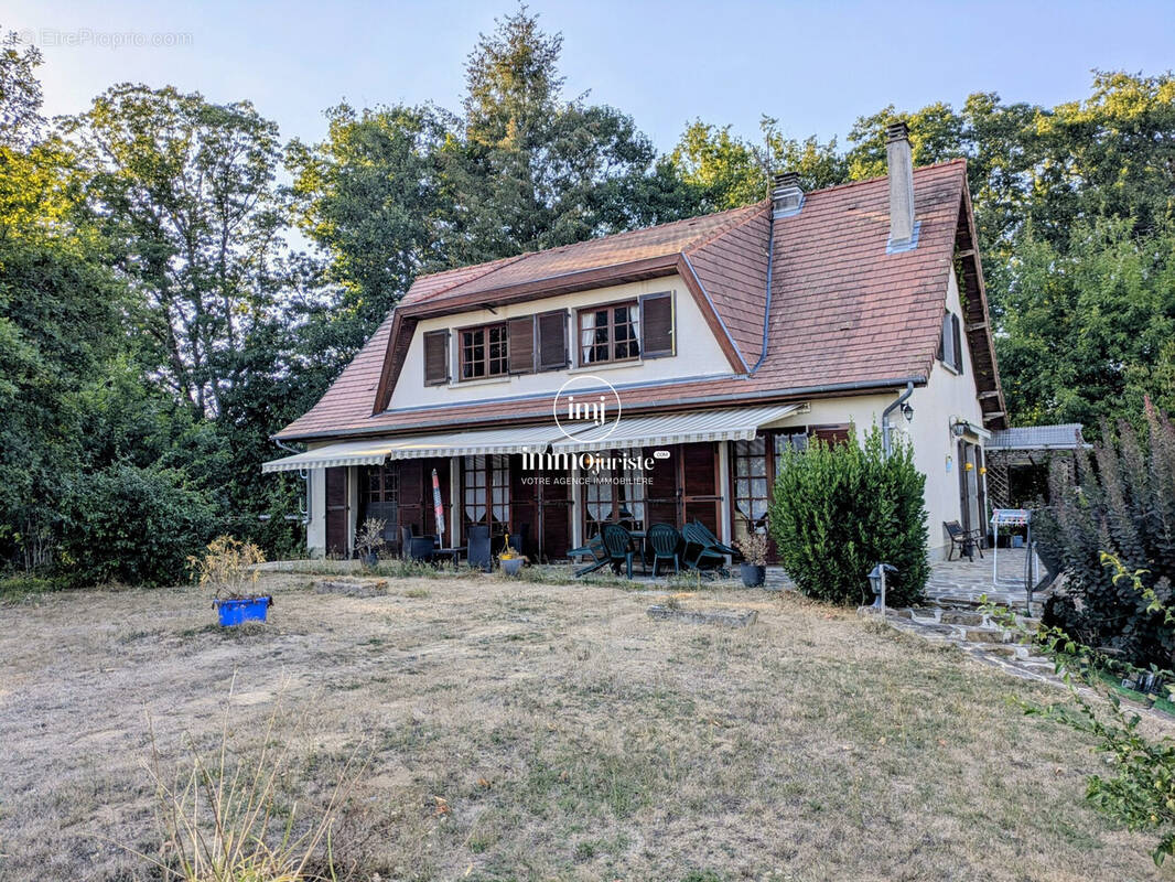 Maison à SAINT-YRIEIX-SOUS-AIXE