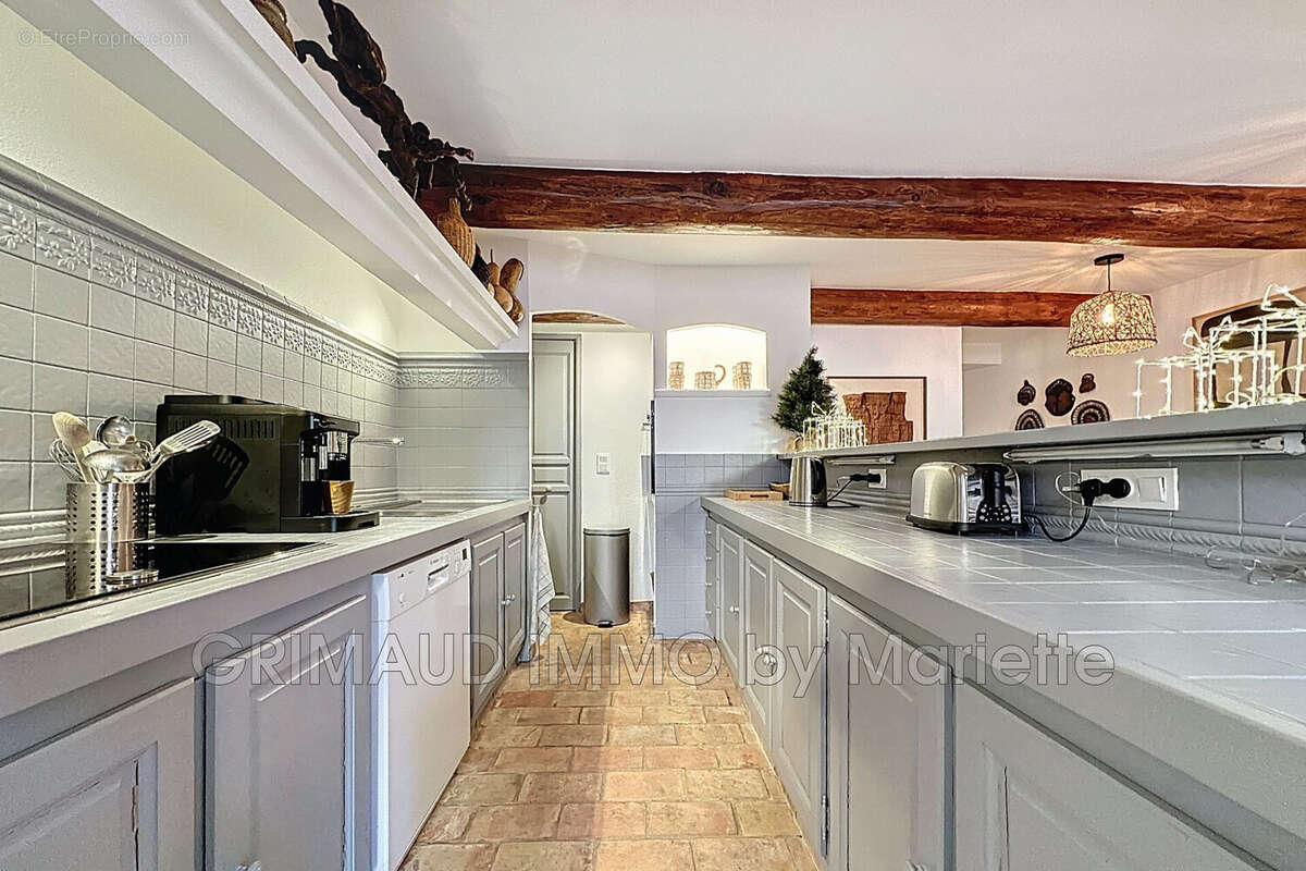 Maison à LA GARDE-FREINET