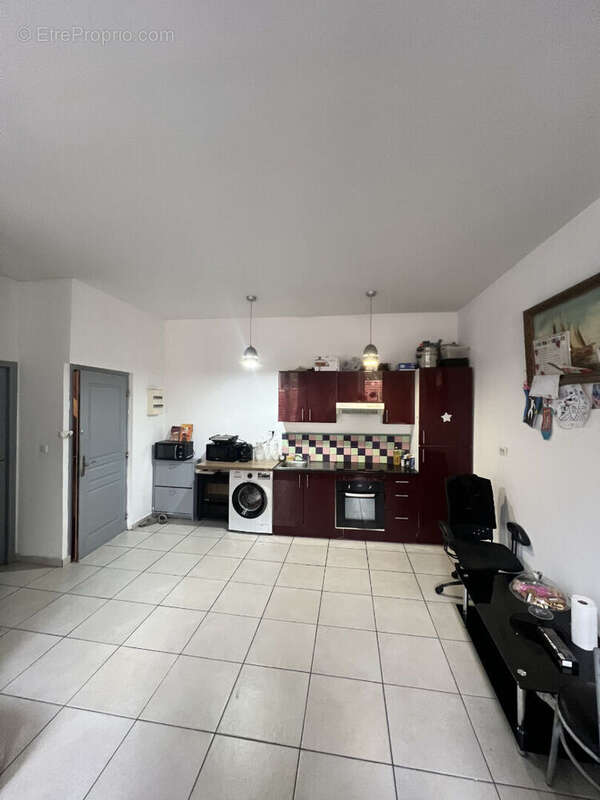 Appartement à MARSEILLE-5E