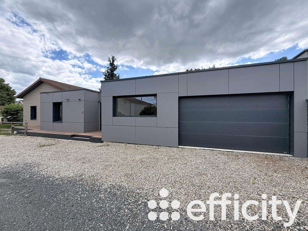 Maison 235 m² à Communay  - photo 9