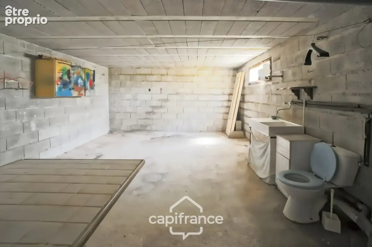 Maison avec sous-sol complet à rénover à Beaufort (39190), idéal premier achat ou investissement - photo 14