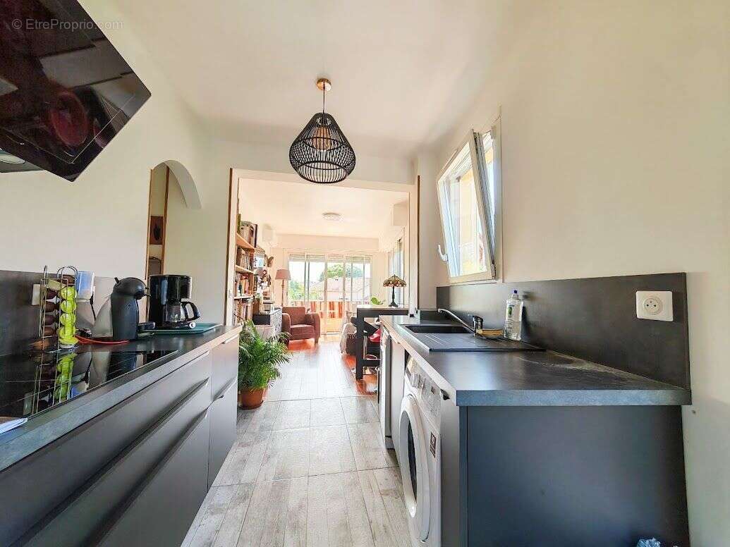 Appartement à VILLENEUVE-LOUBET