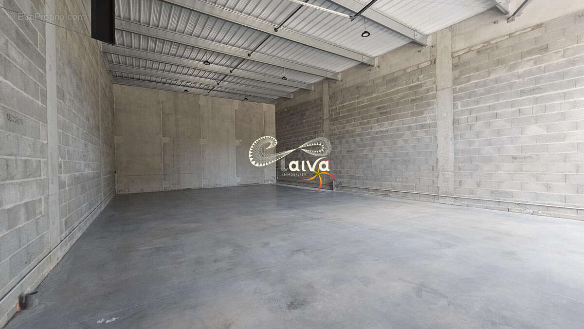 Commerce 178 m² à Miniac-Morvan  - photo 5