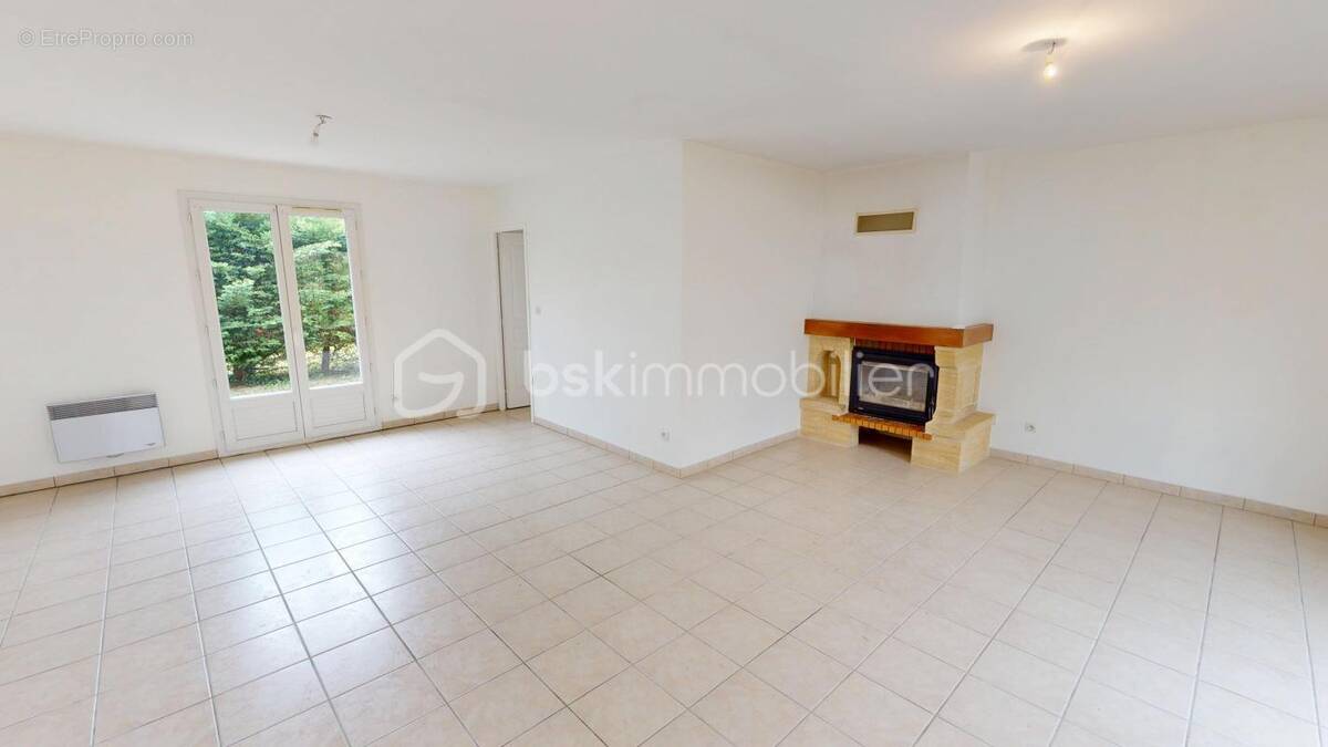 Maison à SAINT-DOULCHARD