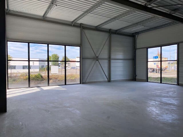 Commerce à LES SORINIERES