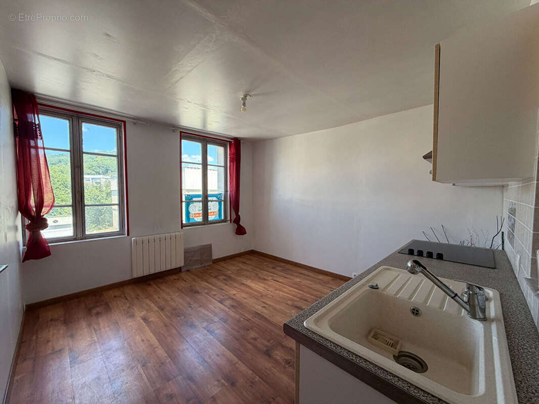 Appartement à LILLEBONNE