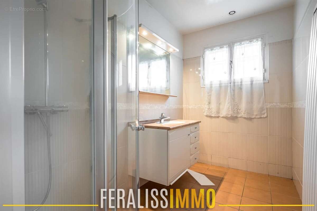 Maison à VAUX-SUR-SEINE