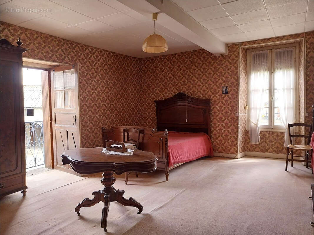 Maison à LESTELLE-BETHARRAM