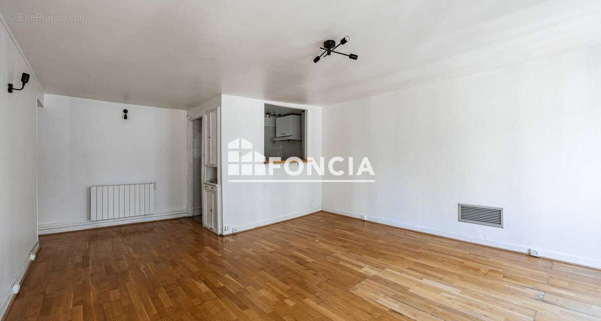 Appartement à PARIS-11E