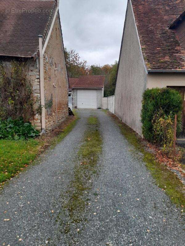 Maison à NEUVY-SAINT-SEPULCHRE