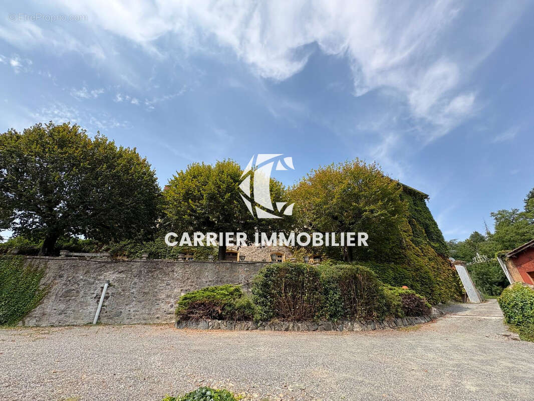 Maison à BRULLIOLES