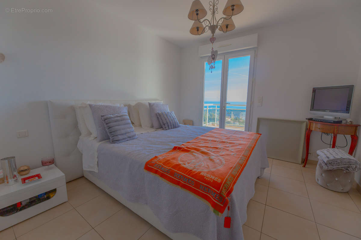 Maison à MANDELIEU-LA-NAPOULE