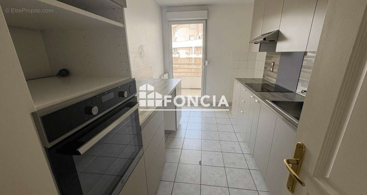 Annemasse – Appartement T4 de 83 m² avec grand balcon, garage et exposition plein sud - photo 4