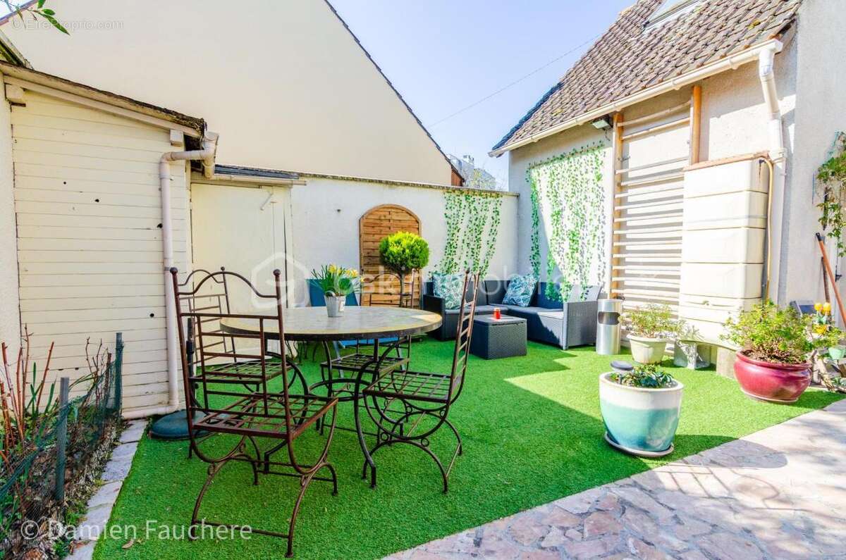 Maison à DAMMARIE-LES-LYS