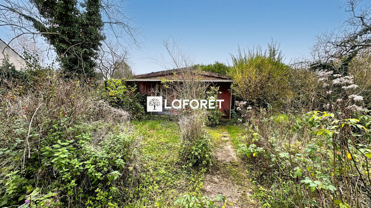 Terrain à CROUY-SUR-OURCQ