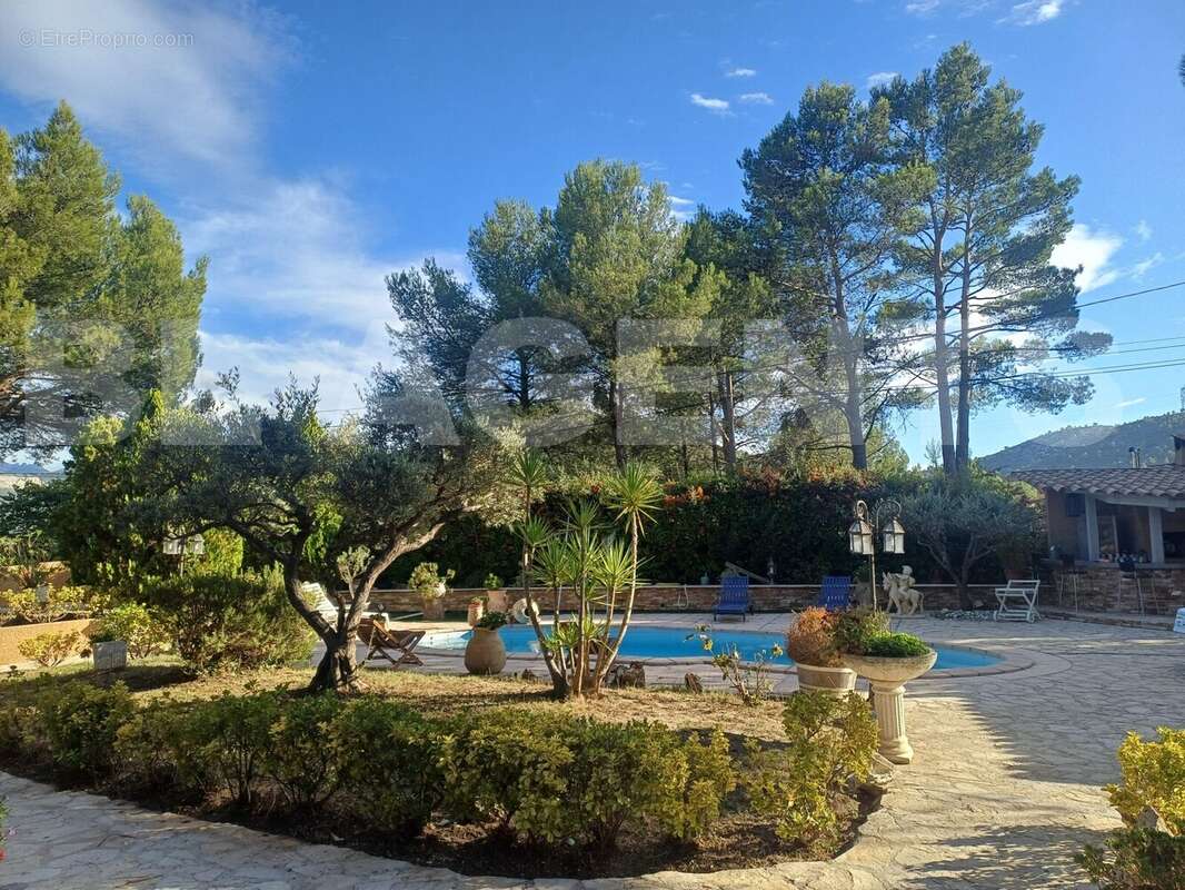 photo destrousse piscine - Maison à LA DESTROUSSE