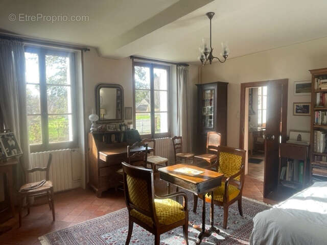 Maison à CONDE-SUR-HUISNE