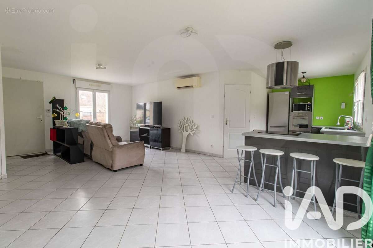 Maison 84 m² à Dordives  - photo 8