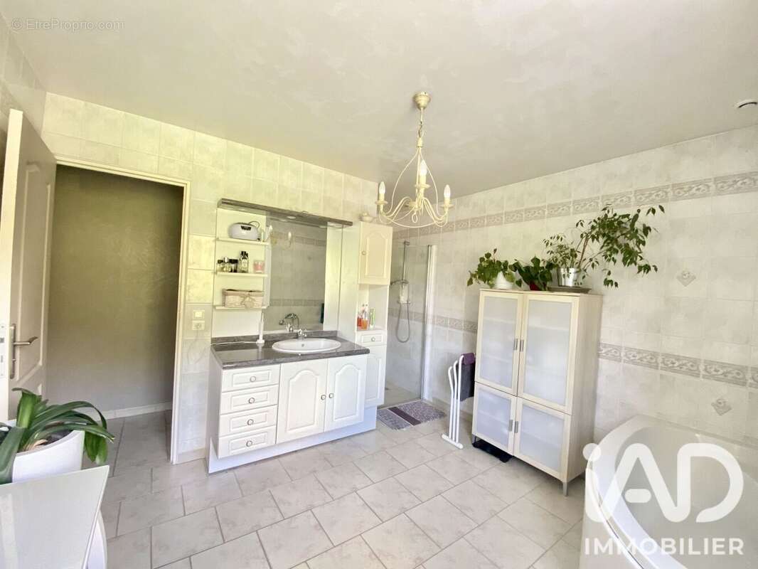Maison 177 m² à Coincy  - photo 8