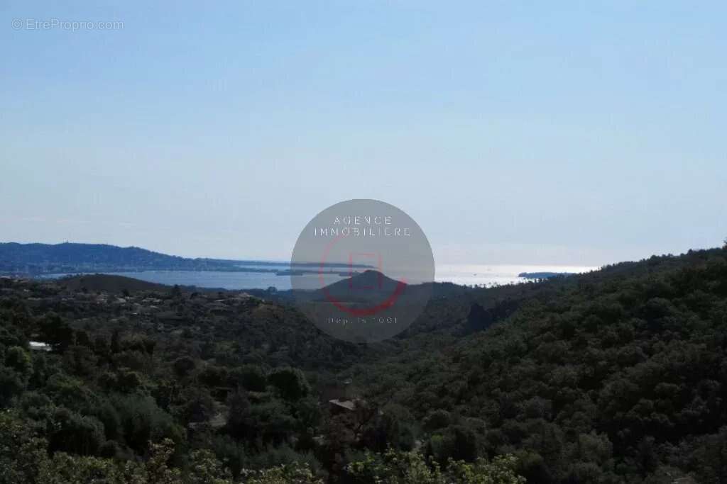 Maison à MANDELIEU-LA-NAPOULE