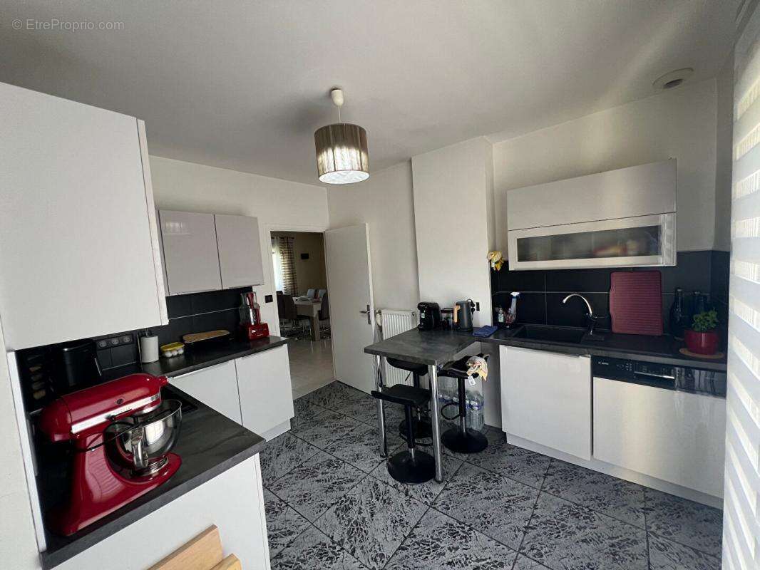 Maison à SAINT-MARCEL-LES-VALENCE