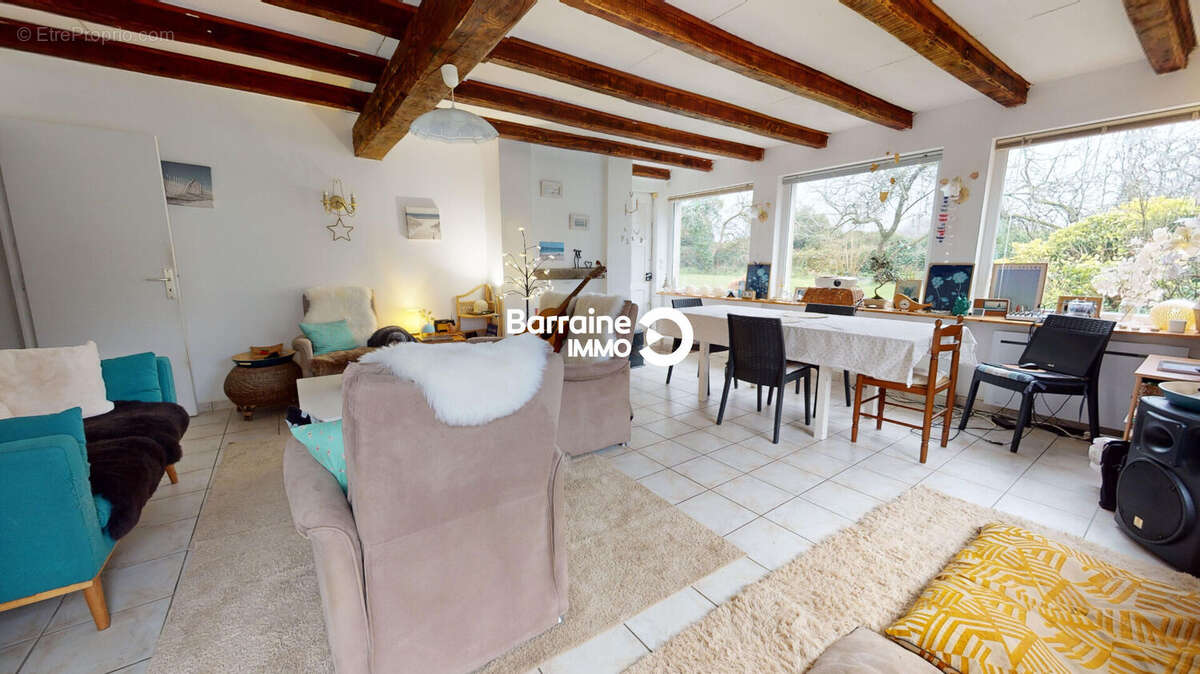 Maison à PLOUIGNEAU