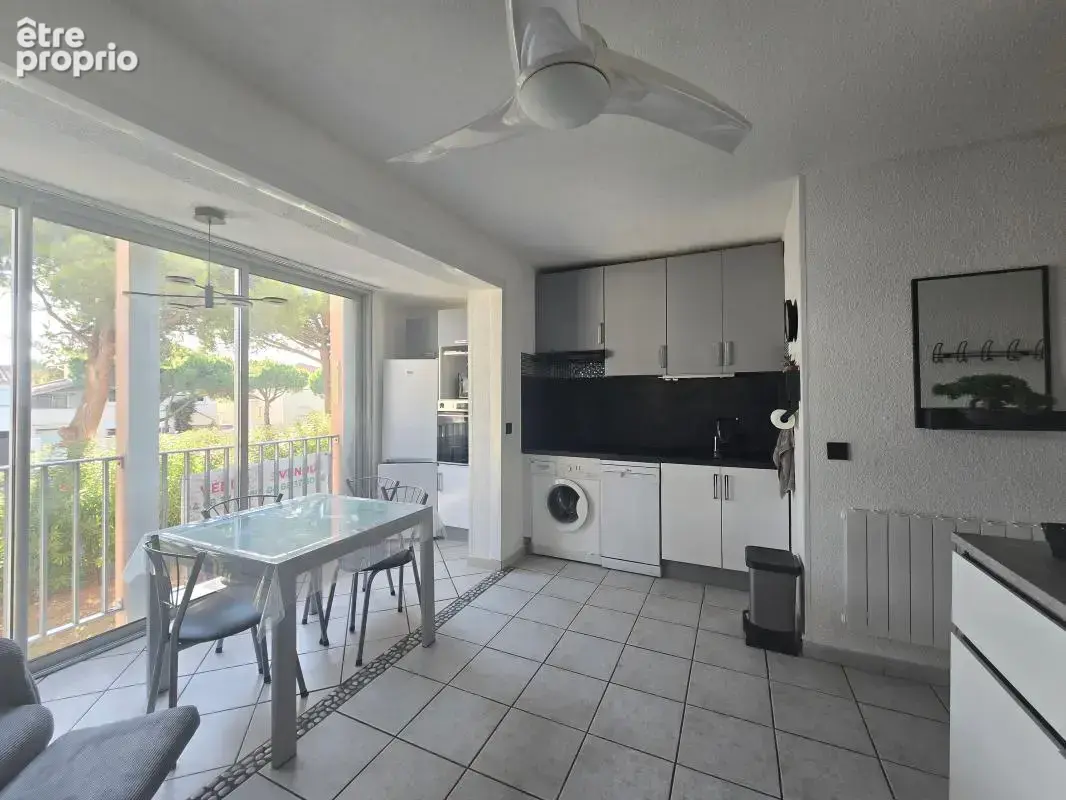 Appartement T2 à deux pas du quartier Maillol, Port et de la mer - photo 3